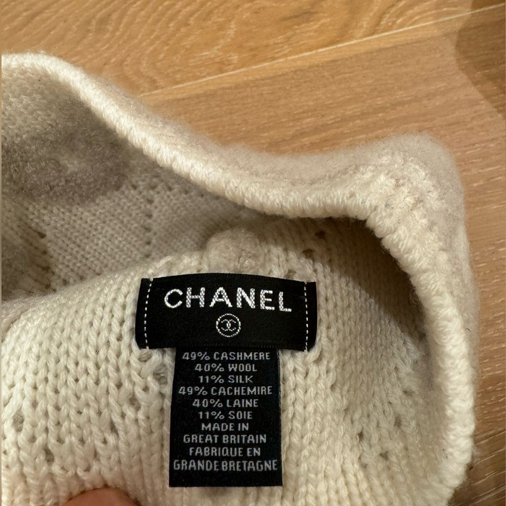 Chanel Beanie - Picture 3 of 5